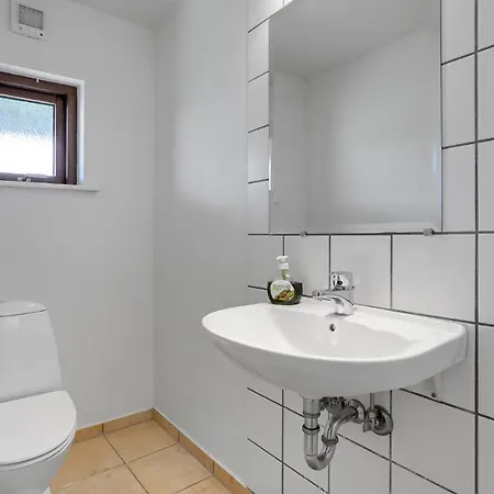 3 Bedroom Gorgeous In Casa vacanze Egernsund