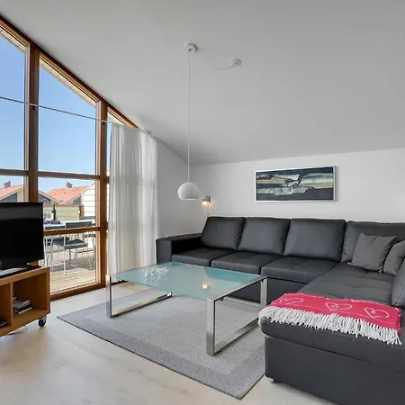 3 Bedroom Gorgeous In Casa vacanze Egernsund