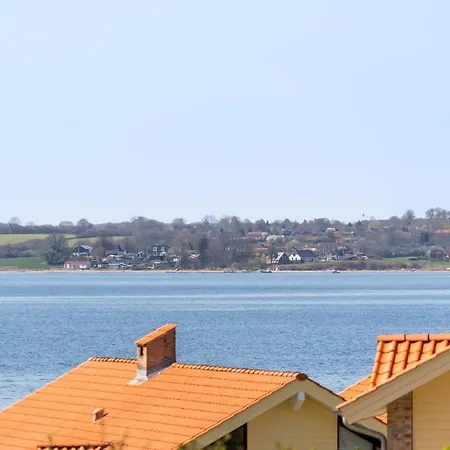 3 Bedroom Gorgeous In Casa vacanze Egernsund